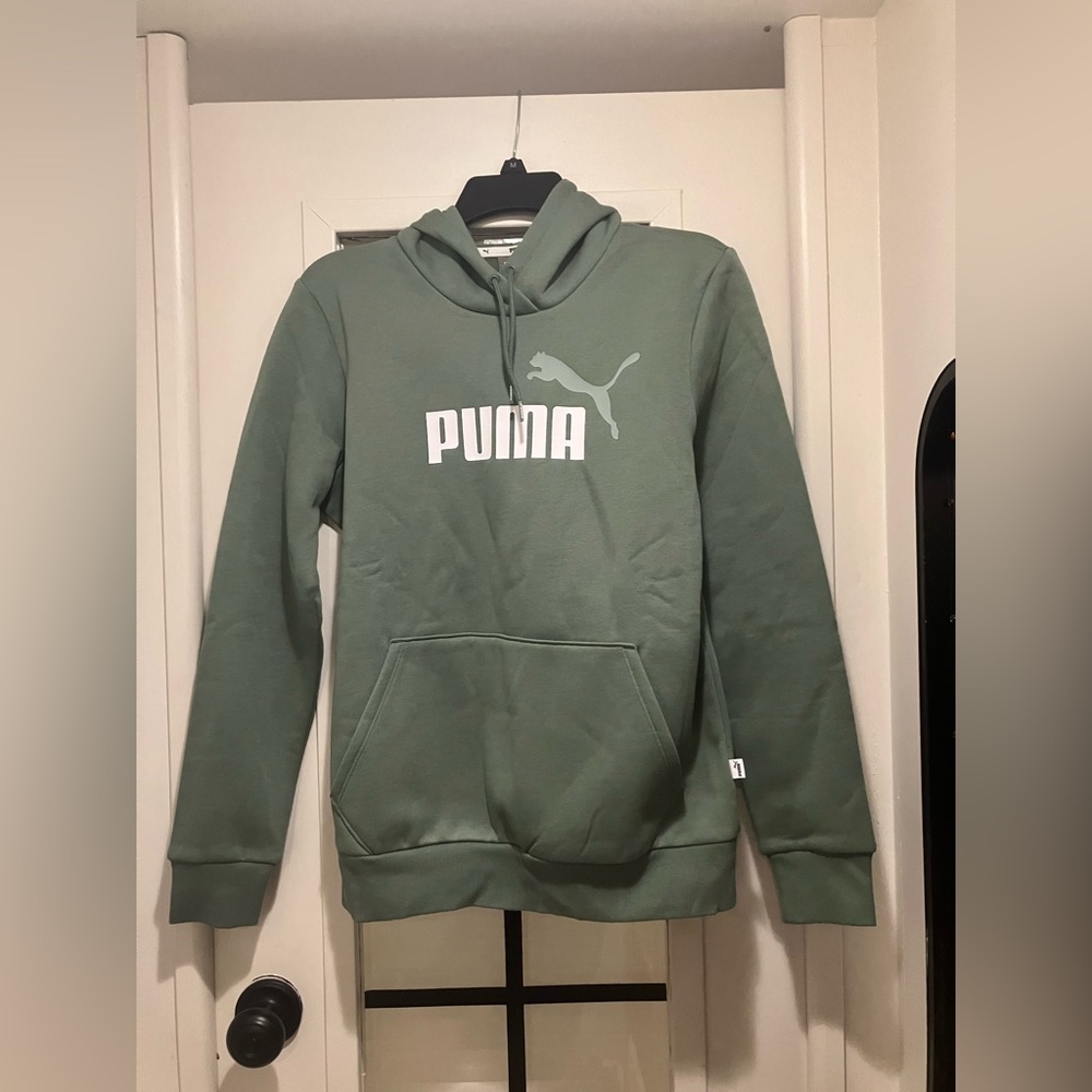 Green puma sweatsuit